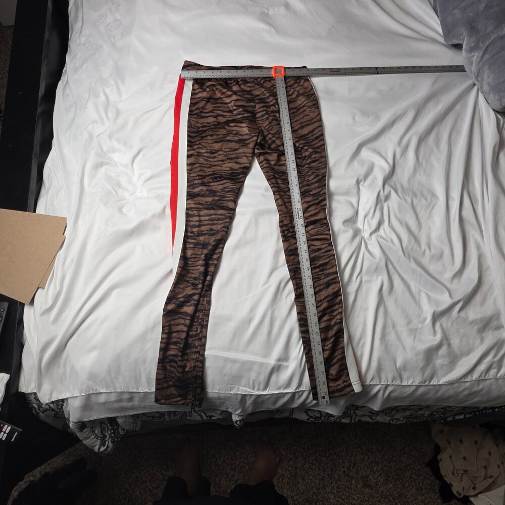Pam & Gela pants are a used pair of women's - Picture 8 of 8